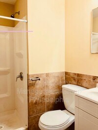 2324 N Park Ave photo'