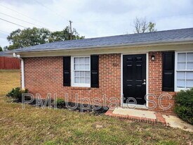 702A Fairview Street in Fountain Inn, SC - Building Photo