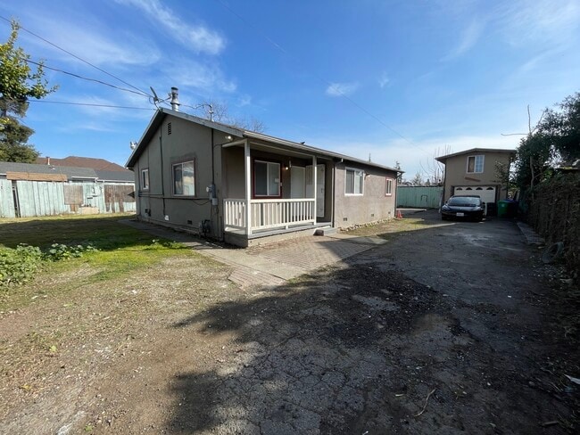 property at 413 Laurel Ave