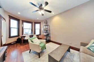 3506 N Damen Ave, Unit Apt 1 in Chicago, IL - Building Photo - Building Photo