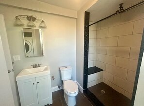 13 Pleasant St, Unit 3 in Cambridge, MA - Building Photo - Building Photo