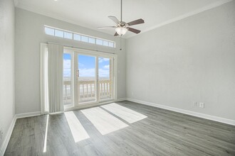 7820 Seawall Blvd, Unit 235 in Galveston, TX - Building Photo - Building Photo