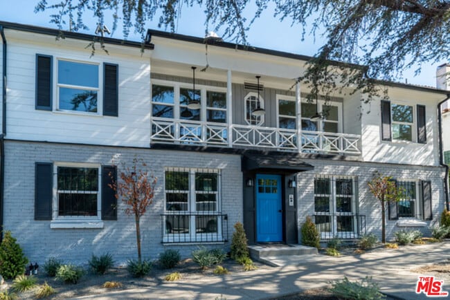 property at 3808 Los Feliz Blvd
