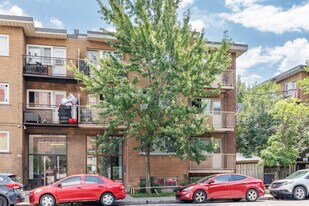 5630 De Salaberry Rue in Montréal, QC - Building Photo