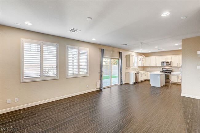 8970 Whitten Park Ave in Las Vegas, NV - Building Photo - Building Photo