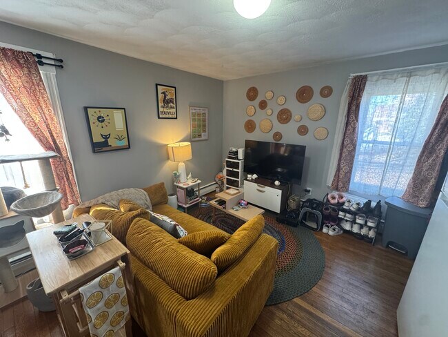 639 Somerville Ave, Unit 1 in Somerville, MA - Building Photo - Building Photo