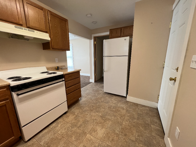 309 E Chapin St-Unit -#3 in Cadillac, MI - Foto de edificio - Building Photo