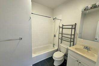 353 Prospect St, Unit 357-03 in Cambridge, MA - Building Photo - Building Photo