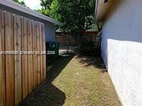 15336 SW 112th Pl in Miami, FL - Building Photo - Building Photo