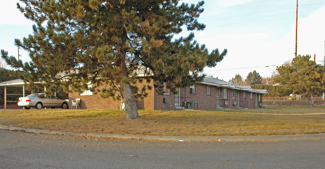 6501 Alpine Way in Yakima, WA - Building Photo