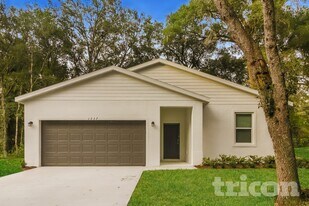 1337 19th St in Orange City, FL - Building Photo