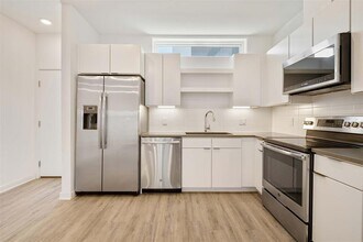 5924 S Congress Ave in Austin, TX - Building Photo - Building Photo