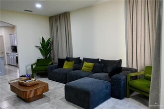 6 N 26th Dr in Hidalgo, TX - Building Photo - Building Photo