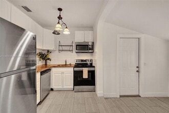 4718 NW 15th Ave in Miami, FL - Building Photo - Building Photo