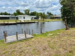 12511 Davis Blvd in Ft. Myers, FL - Building Photo - Building Photo