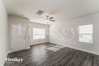 2823 Curbstone Ln in Charlotte, NC - Foto de edificio - Building Photo