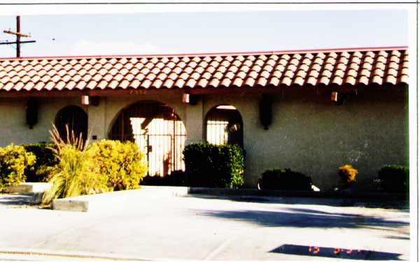 2552 N Junipero Ave in Palm Springs, CA - Building Photo