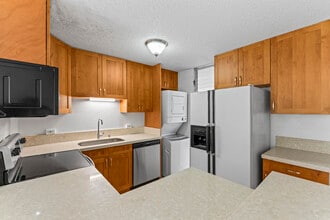 95-2031 Waikalani Pl, Unit APT D605 in Mililani, HI - Building Photo - Building Photo
