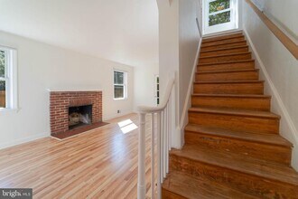 10022 Lorain Ave in Silver Spring, MD - Foto de edificio - Building Photo