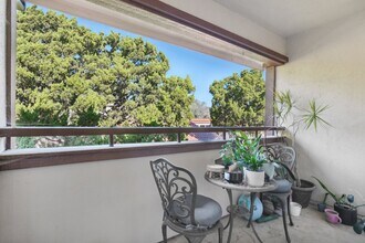 5947 Armaga Spring Rd in Rancho Palos Verdes, CA - Building Photo - Building Photo