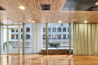 70 W 45th St in New York, NY - Building Photo - Building Photo