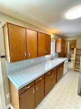 5744 Schiesel Ave in Klamath Falls, OR - Building Photo - Building Photo