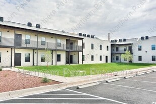 1061 Ranger Trail in El Paso, TX - Building Photo