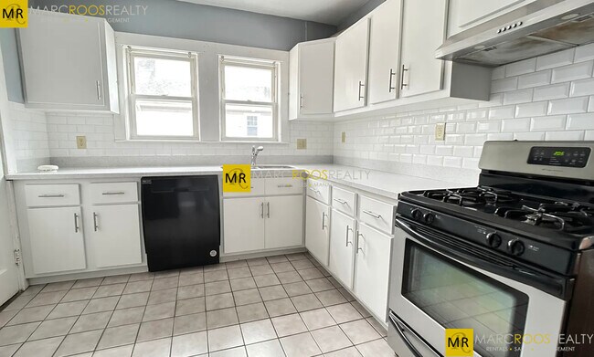 16 Priscilla Rd, Unit #2 in Boston, MA - Building Photo - Building Photo