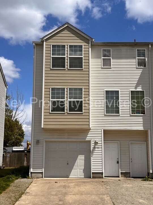 5711 NE 135th Ave in Vancouver, WA - Building Photo
