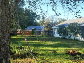 2704 36th Ave Terrace E in Bradenton, FL - Foto de edificio - Building Photo