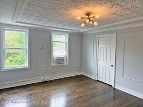 89 N Front St in Kingston, NY - Building Photo - Building Photo