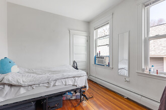250 Summer St, Unit 1R in Somerville, MA - Building Photo - Building Photo
