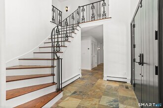 11 Partrick Ln in Westport, CT - Building Photo - Building Photo