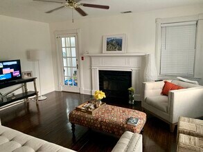 326 E 54th St in Savannah, GA - Building Photo - Building Photo