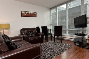 233 Robson St in Vancouver, BC - Building Photo
