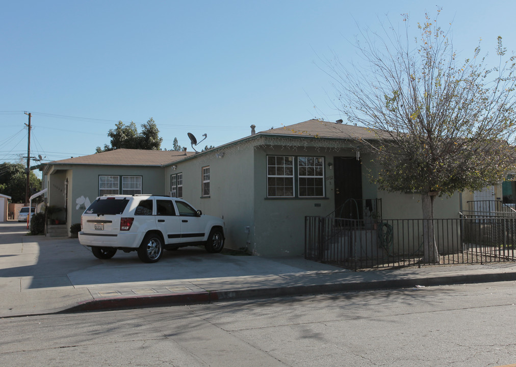 7102 Hood Ave in Huntington Park, CA - Building Photo