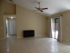 4397 Woodstock Dr in West Palm Beach, FL - Building Photo - Building Photo