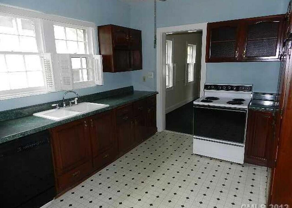 131 Glendale Ave SE in Concord, NC - Building Photo