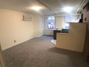 107 Beacon St, Unit 2 in Boston, MA - Foto de edificio - Building Photo