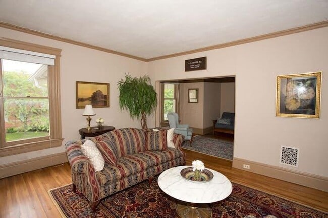 705 Bryden Rd in Columbus, OH - Building Photo - Building Photo