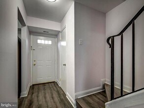14373 Saguaro Pl in Centreville, VA - Building Photo - Building Photo
