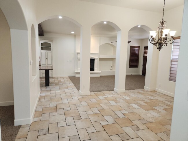 8420 Lake Shore Dr in Chowchilla, CA - Building Photo - Building Photo