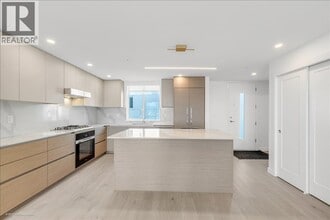 10333 River Dr in Richmond, BC - Building Photo - Building Photo