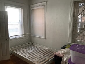 64 Hemenway St, Unit 5 in Boston, MA - Foto de edificio - Building Photo