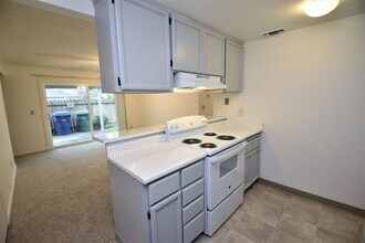 3846-3846 Westporter Dr in Sacramento, CA - Building Photo - Building Photo