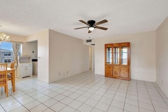 332 Sheffield N in West Palm Beach, FL - Building Photo - Building Photo
