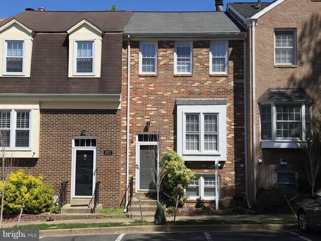 3815 Brighton Ct in Alexandria, VA - Building Photo - Building Photo