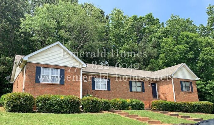 3157 Sarah Lou Dr in Snellville, GA - Building Photo