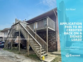 5112 Linbar Dr in Nashville, TN - Building Photo