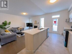 704 Mika St in Innisfil, ON - Building Photo - Building Photo